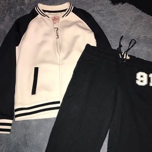 Juicy Couture Jackets & Coats - 💕like new🆕Juicy couture bomber jacket w/pants Juicy Couture Jackets & Coats - 💕like new🆕Juicy couture bomber jacket w/pants